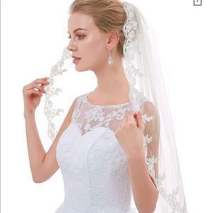 Lace Ivory Veil